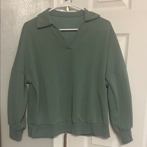 Women's Green Pullover Top